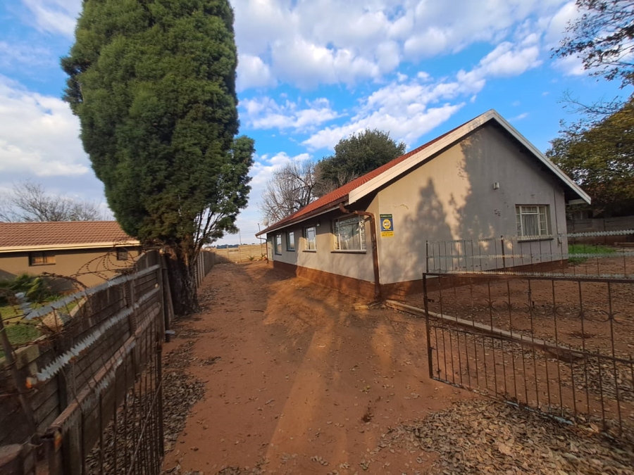 4 Bedroom Property for Sale in Vaalpark Free State